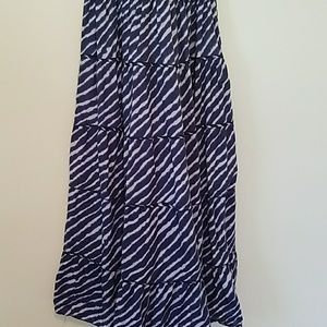 O.S.O. Casual Dresses - Tiered maxi dress navy and white size Large O.S.O. Casual Dresses - Tiered maxi dress navy and white size Large
